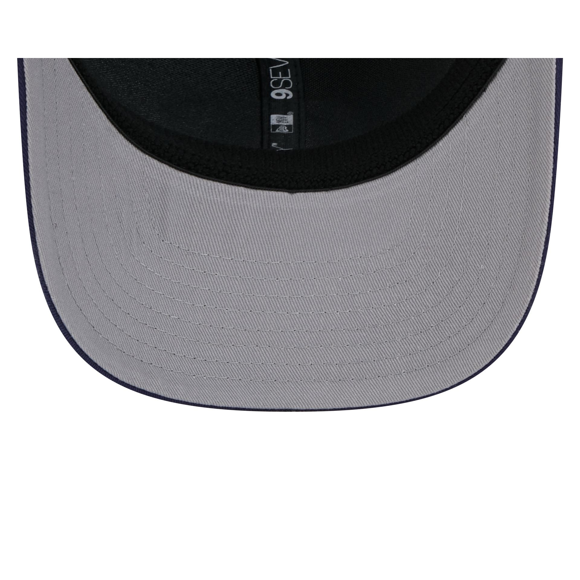 Premium Winnipeg Jets Team 9SEVENTY Trucker Hat