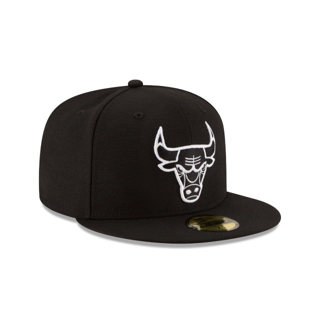 Premium Chicago Bulls Black & White 59FIFTY Fitted Hat