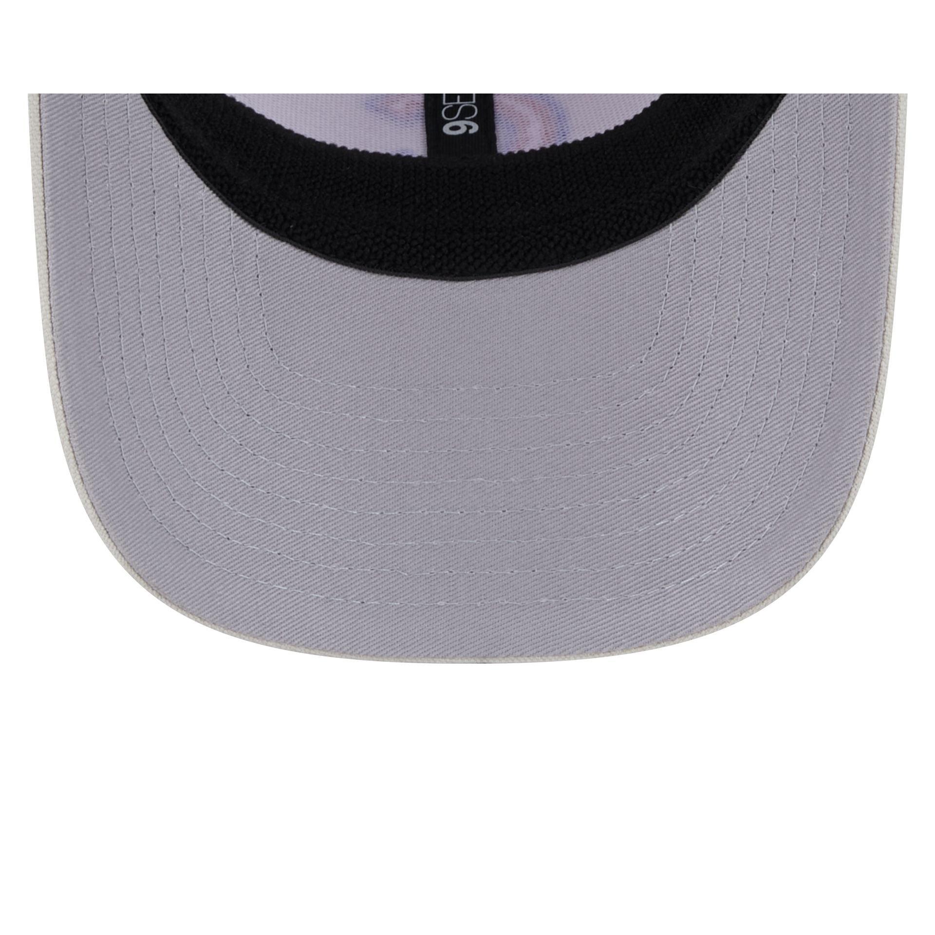 Premium Chicago Cubs Canvas 9SEVENTY Trucker Hat
